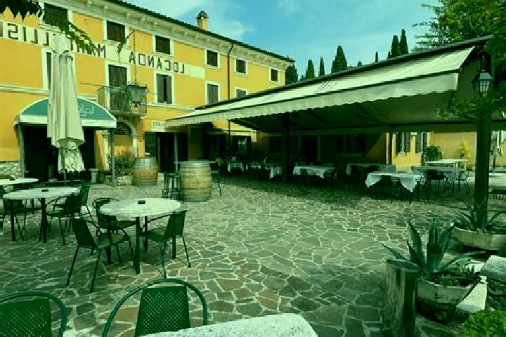 Jade, 23 — Escort in Sommacampagna, Italy