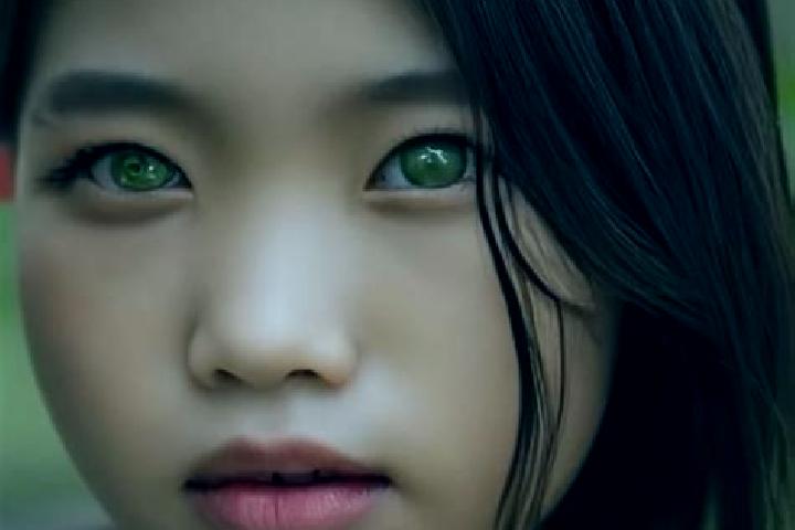Jade, 24, a auburn green-eyed asian companion based in San Giovanni Lipioni. Offering Striptease, Tantra, BDSM, Duos. Available for incall and outcall, overn...