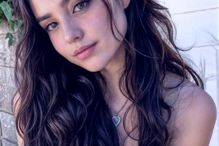 Jade, 24, a brunette hazel-eyed middle eastern companion based in Kjollefjord. Offering Overnight, Striptease, CIM. Available for incall and outcall, day and...