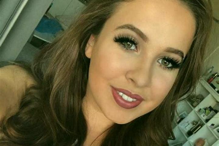 Jade, 24, a red brown-eyed european companion based in Zro. Offering A-Level, Domination, Travel Companion, Fetish. Available for incall and outcall, day and...