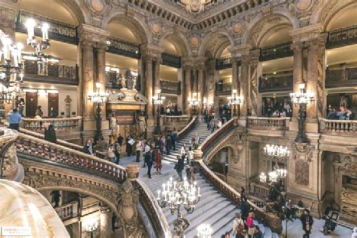Jade, 24 — Escort in Paris 09 Opera, France