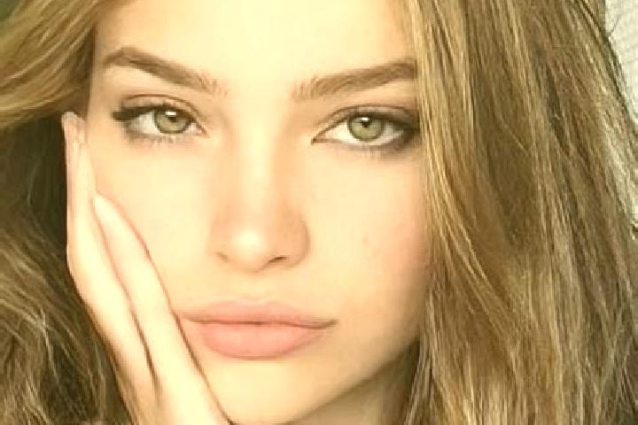 Jade, 25, a blonde brown-eyed asian companion based in Gioia Tauro. Offering Erotic Massage, Striptease, Travel Companion. Available for incall and outcall, ...