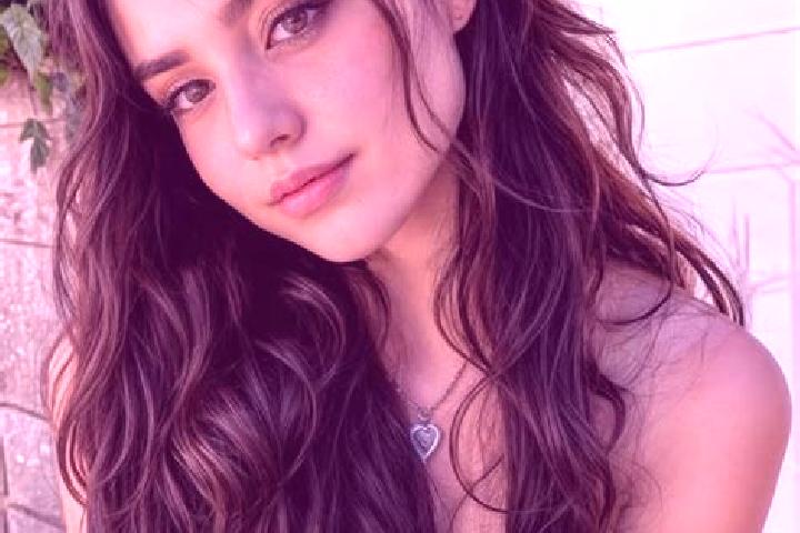Jade, 25, a brunette hazel-eyed slavic companion based in Falkenhain. Offering Roleplay, Girlfriend Experience, Duos, Party Girl, Deep French Kissing. Availa...