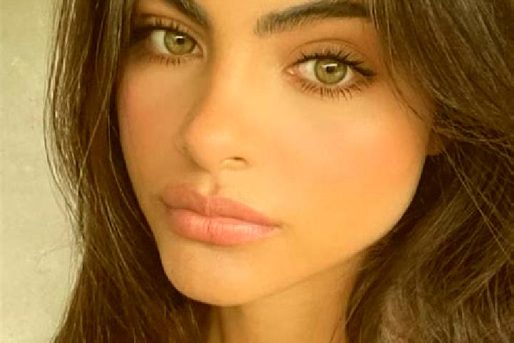 Jade, 25, a chestnut green-eyed indian companion based in Le Cambout. Offering Duos, Prostate Massage, Girlfriend Experience, BDSM. Available for incall and ...