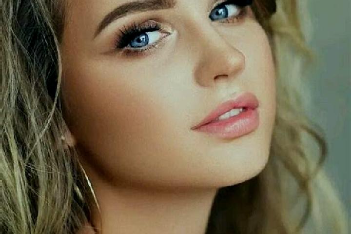 Jade, 25, a dark blonde blue-eyed slavic companion based in Cisitu Kaler. Offering Couples. Available for incall and outcall, day and evening dates.