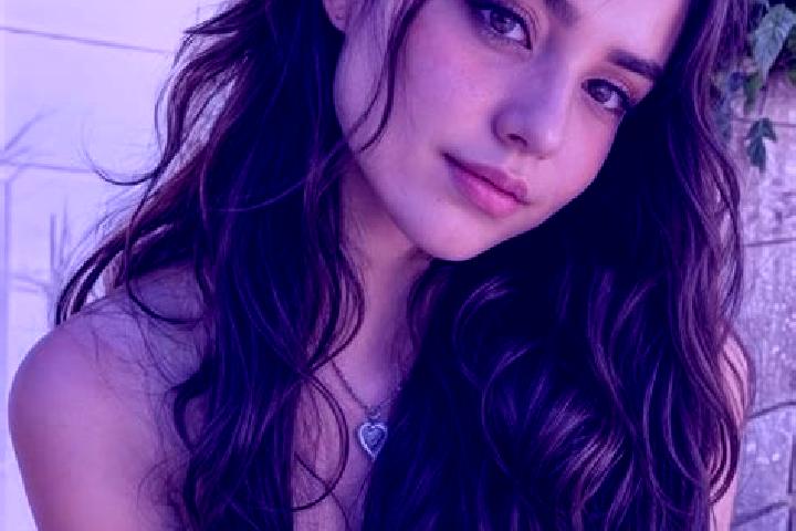 Jade, 25, a dark blonde hazel-eyed middle eastern companion based in Nova Petropolis. Offering CIM, Prostate Massage, Erotic Massage. Available for incall an...