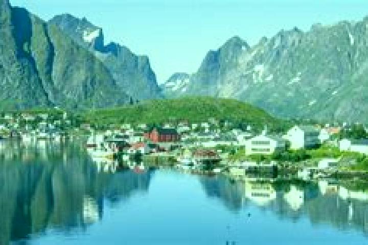Jade, 25 — Escort in Liknes, Norway
