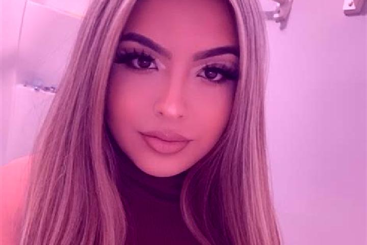 Jade, 26, a blonde dark-eyed latina companion based in Cosereni. Offering Overnight, Massage, Fetish. Available for incall and outcall, overnight bookings av...
