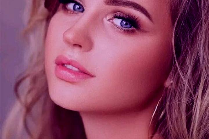 Jade, 26, a dark blonde blue-eyed mediterranean companion based in Guiguba. Offering Prostate Massage, Overnight, Dinner Date, Massage, Duos. Available for i...