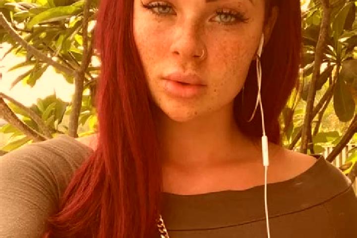 Jade, 26, a red dark-eyed slavic companion based in Urubici. Offering BDSM, 69, CIM, Striptease. Available for incall and outcall, overnight bookings available.
