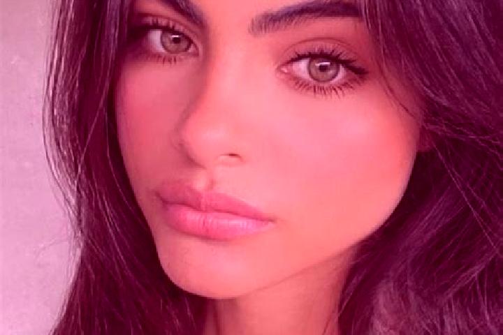 Jade, 27, a black green-eyed european companion based in Poyntington. Offering Couples, CIM, A-Level. Available for incall and outcall, day and evening dates.