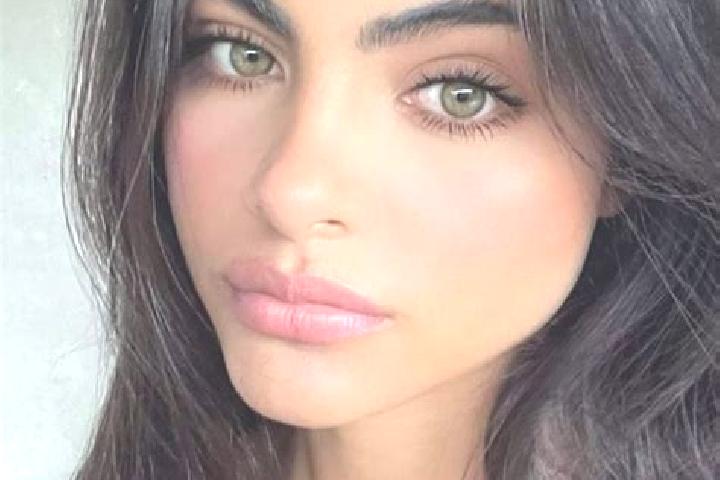 Jade, 27, a brunette dark-eyed mixed companion based in Denat. Offering Dinner Date, Massage, 69, Fetish. Available for incall and outcall, day and evening d...