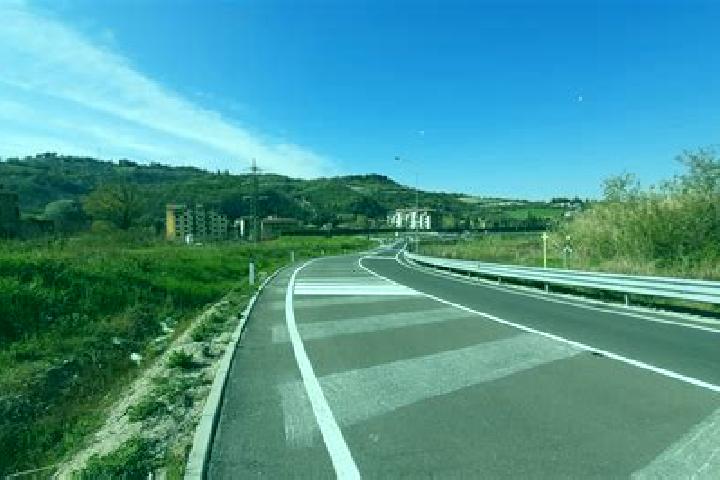 Jade, 27 — Escort in Rastignano-Carteria di Sesto, Italy