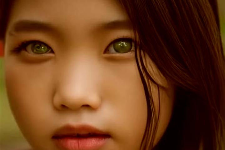 Jade, 28, a auburn green-eyed asian companion based in Bonningues-les-Calais. Offering Striptease, Dinner Date, Massage. Available for incall and outcall, da...
