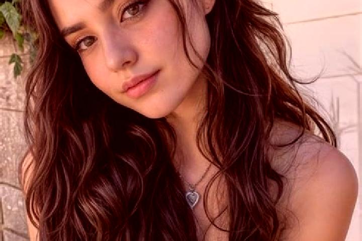 Jade, 28, a brunette hazel-eyed mediterranean companion based in Zografos. Offering Deep French Kissing, Duos, OWO, Girlfriend Experience, Couples. Available...
