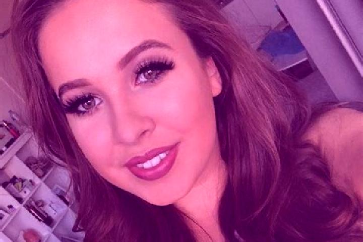 Jade, 29, a auburn dark-eyed caucasian companion based in Magele. Offering 69, Party Girl, Tantra, Erotic Massage. Available for incall and outcall, overnigh...