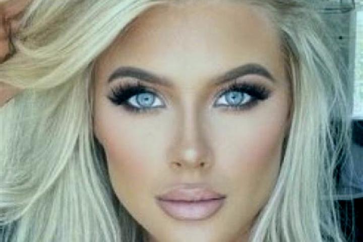 Jade, 29, a platinum blonde brown-eyed caucasian companion based in Sao Pedro da Cipa. Offering Prostate Massage, 69, Erotic Massage, Roleplay, Striptease. A...
