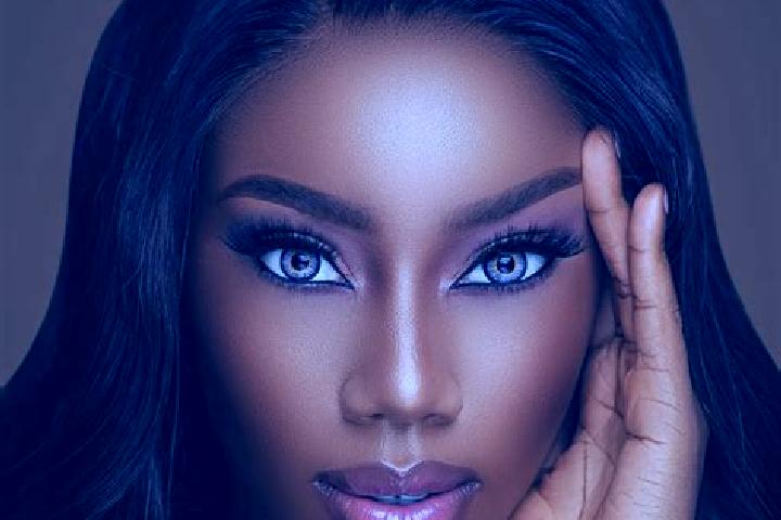 Jade, 29, a red blue-eyed ebony companion based in Snogebaek. Offering Striptease, BDSM, Deep French Kissing, Duos, 69. Available for incall and outcall, day...