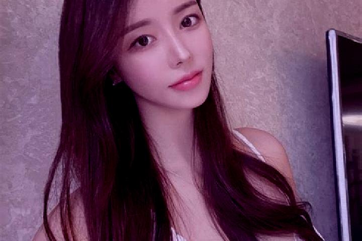 Jade, 29 — Escort in Wudui, China