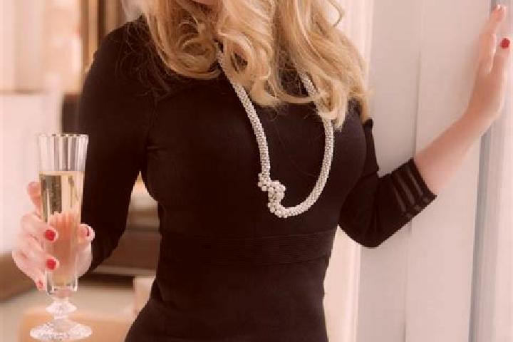 Jade, 31, a blonde dark-eyed caucasian companion based in Stintino. Offering Massage, Travel Companion, Overnight, BDSM, Dinner Date. Available for incall an...