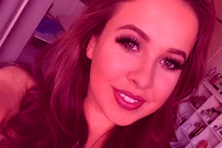 Jade, 31, a brunette grey-eyed mixed companion based in Villecomtal-sur-Arros. Offering Fetish, Girlfriend Experience, Travel Companion, Erotic Massage, Part...
