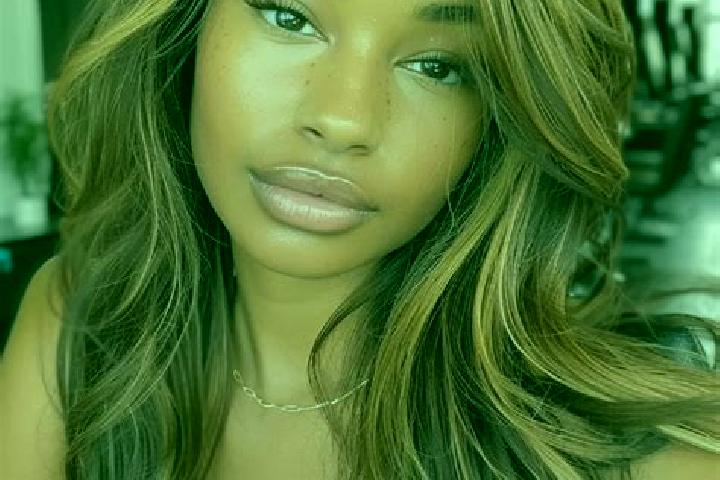 Jade, 31, a dark blonde brown-eyed caribbean companion based in Ariranha. Offering Dinner Date, Fetish, Domination. Available for incall and outcall, overnig...