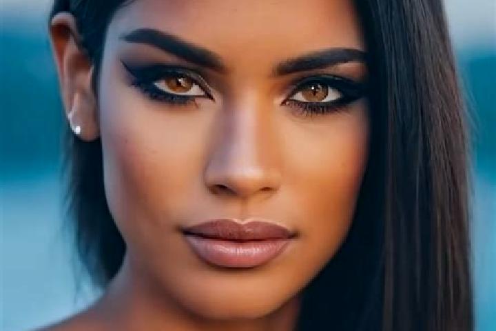 Jade, 31, a red green-eyed latina companion based in Mikrorayon Fabryky Banknotnoho Paperu. Offering Couples, Roleplay, Domination. Available for incall and ...