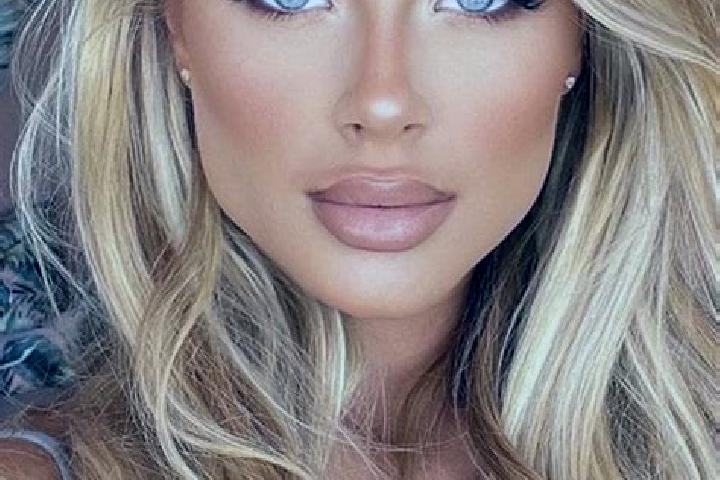 Jade, 32, a blonde hazel-eyed latina companion based in Boro. Offering OWO, Massage, Duos. Available for incall and outcall, day and evening dates.