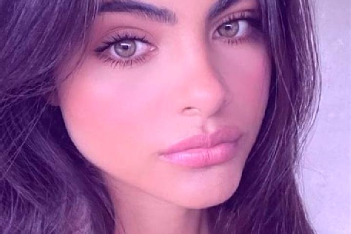 Jade, 32, a brunette green-eyed latina companion based in Pittington. Offering CIM, 69, BDSM. Available for incall and outcall, day and evening dates.
