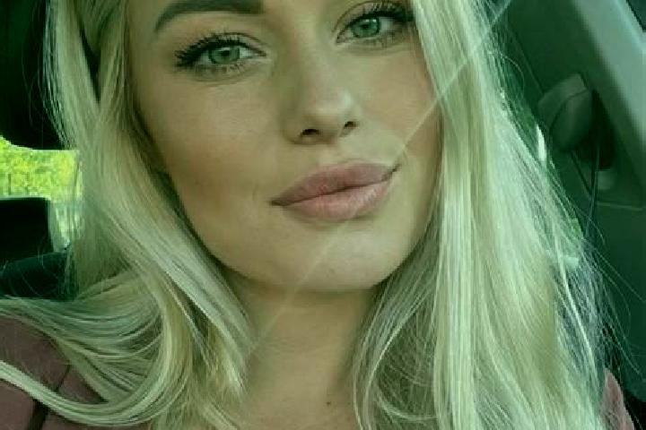 Jade, 33, a blonde hazel-eyed mixed companion based in Groscavallo. Offering Deep French Kissing, OWO, Striptease, Roleplay. Available for incall and outcall...