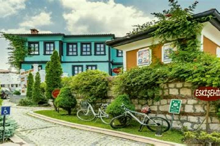 Jade, 34 — Escort in Goekceyaka, Turkey