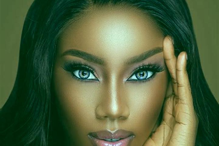 Jade, 35, a auburn blue-eyed ebony companion based in Ruggell. Offering 69, Travel Companion, Party Girl, Prostate Massage, Erotic Massage. Available for inc...