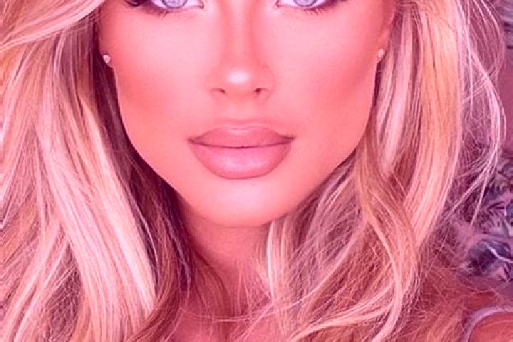 Jade, 35, a blonde blue-eyed latina companion based in Garneau. Offering Dinner Date, Deep French Kissing, Travel Companion, Domination. Available for incall...
