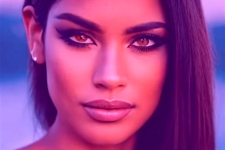 Jade, 36, a auburn dark-eyed latina companion based in Manasterz. Offering 69, OWO, Domination. Available for incall and outcall, day and evening dates.