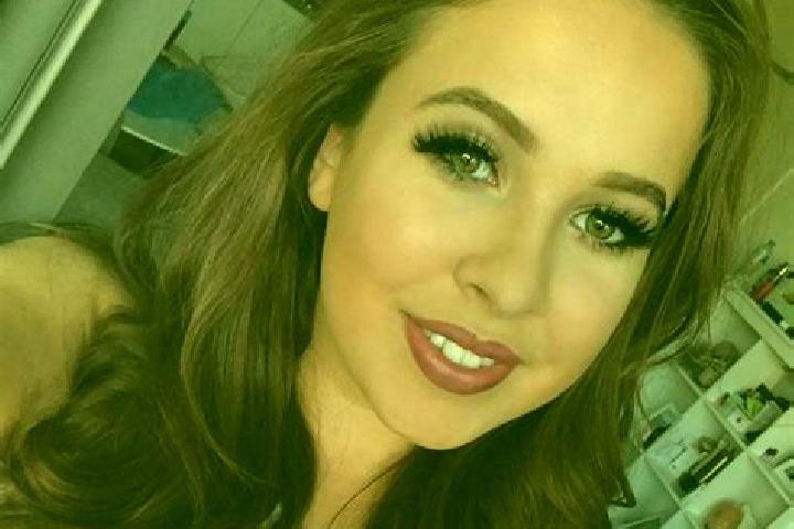 Jade, 36, a chestnut blue-eyed caucasian companion based in Ipswich. Offering Fetish, Deep French Kissing, Erotic Massage, Domination. Available for incall a...
