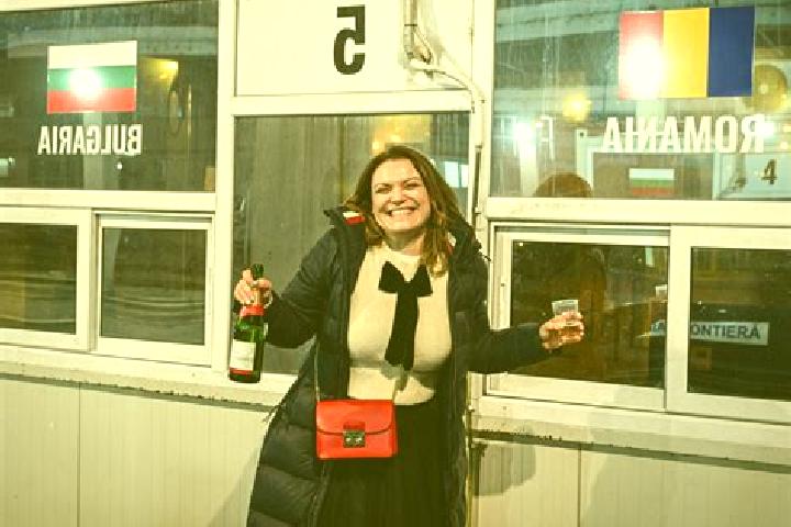 Jade, 36 — Escort in Damideni, Romania