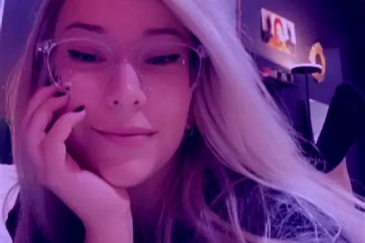 Jade, 37, a blonde grey-eyed indian companion based in Portreath. Offering CIM, Prostate Massage, 69, Overnight, OWO. Available for incall and outcall, overn...