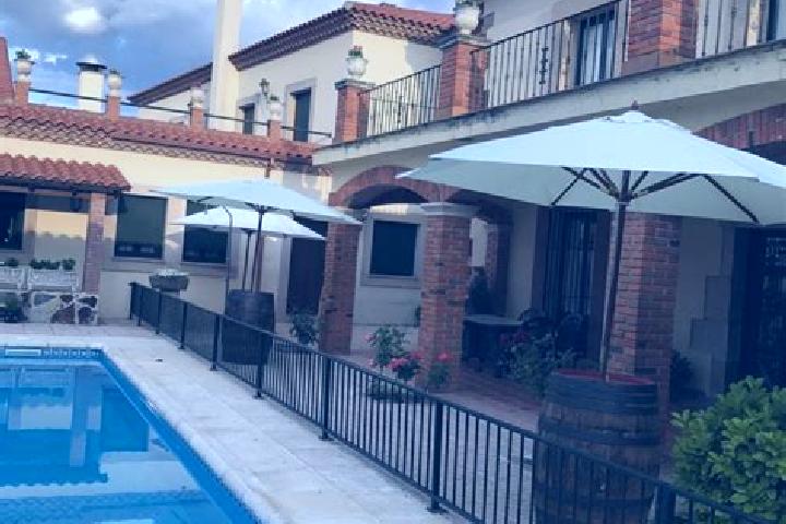 Jade, 37 — Escort in Monfarracinos, Spain