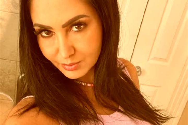 Jade, 38, a auburn dark-eyed european companion based in Dineault. Offering A-Level, Couples, Deep French Kissing. Available for incall and outcall, day and ...