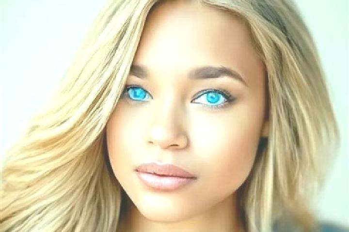 Jade, 38, a dark blonde blue-eyed latina companion based in Mezhyrich. Offering BDSM, Massage, Erotic Massage, Travel Companion. Available for incall and out...