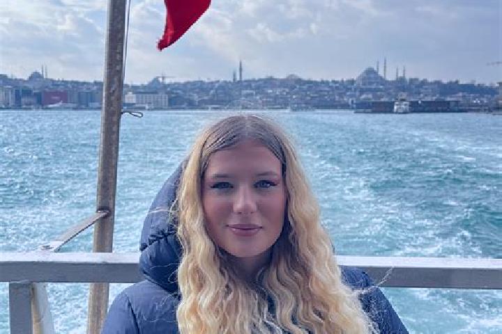 Jade, 38 — Escort in Kiel, United States