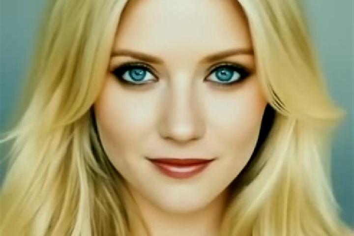 Jade, 39, a blonde amber-eyed caucasian companion based in Perrero. Offering Overnight, CIM, BDSM. Available for incall and outcall, day and evening dates.