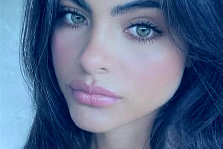 Jade, 39, a brunette dark-eyed middle eastern companion based in Schiedam. Offering Party Girl, A-Level, BDSM. Available for incall and outcall, day and even...