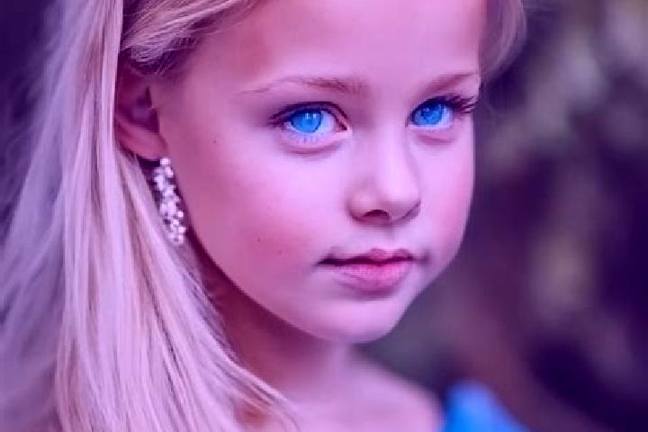 Kinsley, 20, a blonde blue-eyed mediterranean companion based in Hondon de los Frailes. Offering Massage, Dinner Date, BDSM, Striptease, Overnight. Available...