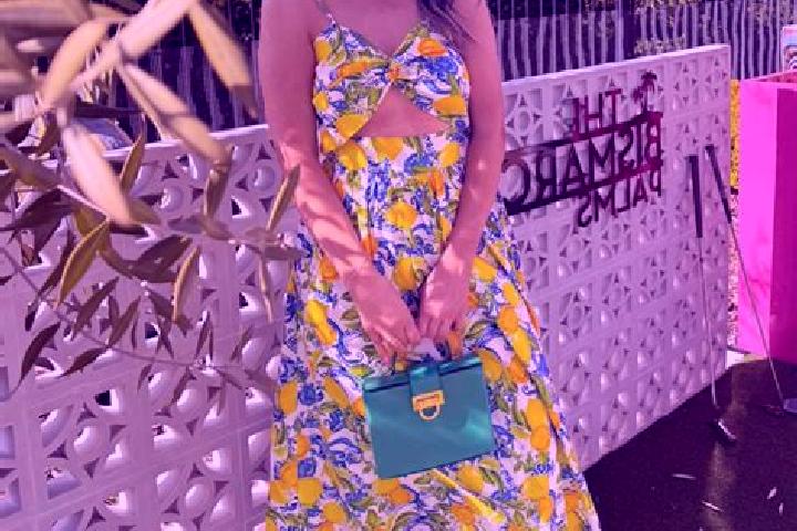 Kinsley, 21 — Escort in Domicella, Italy