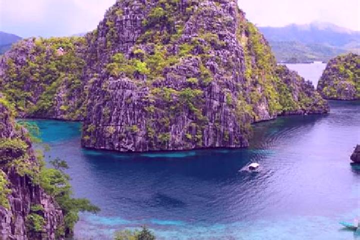 Kinsley, 21 — Escort in Umaganhan, Philippines