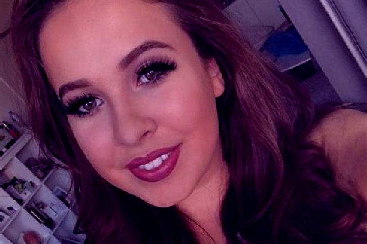 Kinsley, 22, a brunette amber-eyed mixed companion based in Bernsdorf. Offering Deep French Kissing, Overnight, Tantra. Available for incall and outcall, day...