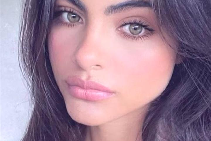 Kinsley, 22, a brunette dark-eyed middle eastern companion based in Hat Piplia. Offering Roleplay, Striptease, OWO. Available for incall and outcall, overnig...