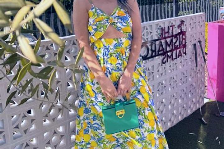 Kinsley, 22 — Escort in Larraul, Spain