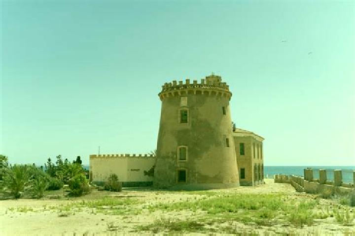 Kinsley, 22 — Escort in Torre de la Horadada, Spain
